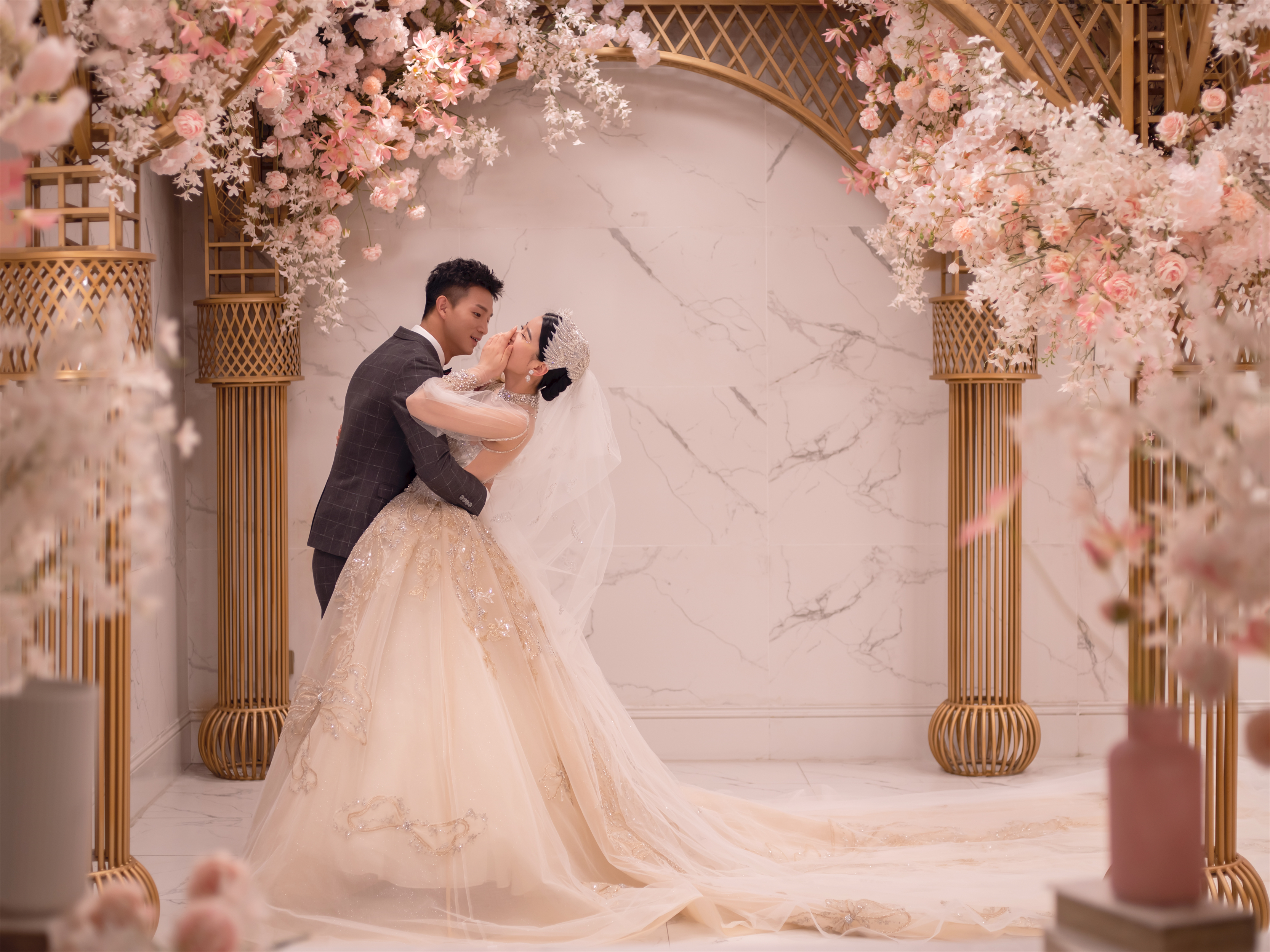 矮个子女生拍婚纱照注意事项,婚纱照精修照片要注意哪些细节