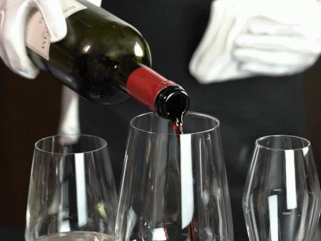 这家人均880的私房菜，连杯子都是施华洛世奇