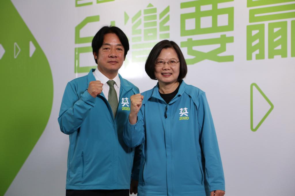 两岸轻语：*独台**教授笑陆生吃毒奶粉，专家愤怒：是病态社会？