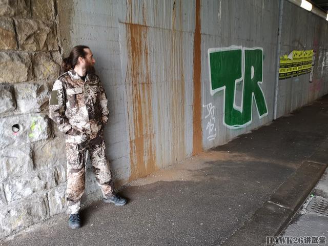 迷彩伪装效果图片,美军acu迷彩服伪装效果