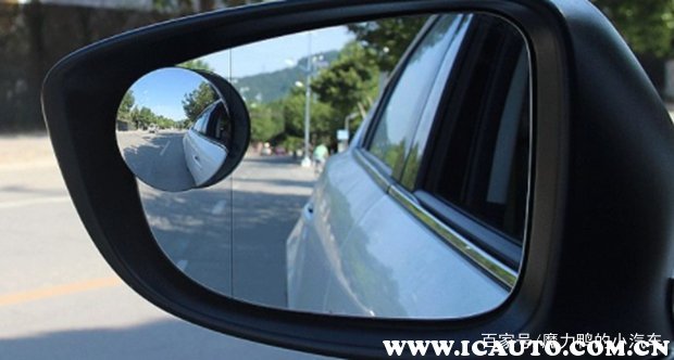小圆镜怎么拆除,后视镜小圆镜拆除方法