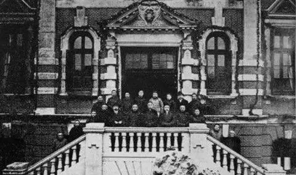 泪崩!1年1张,百年上海,老底子上海人都看哭了!