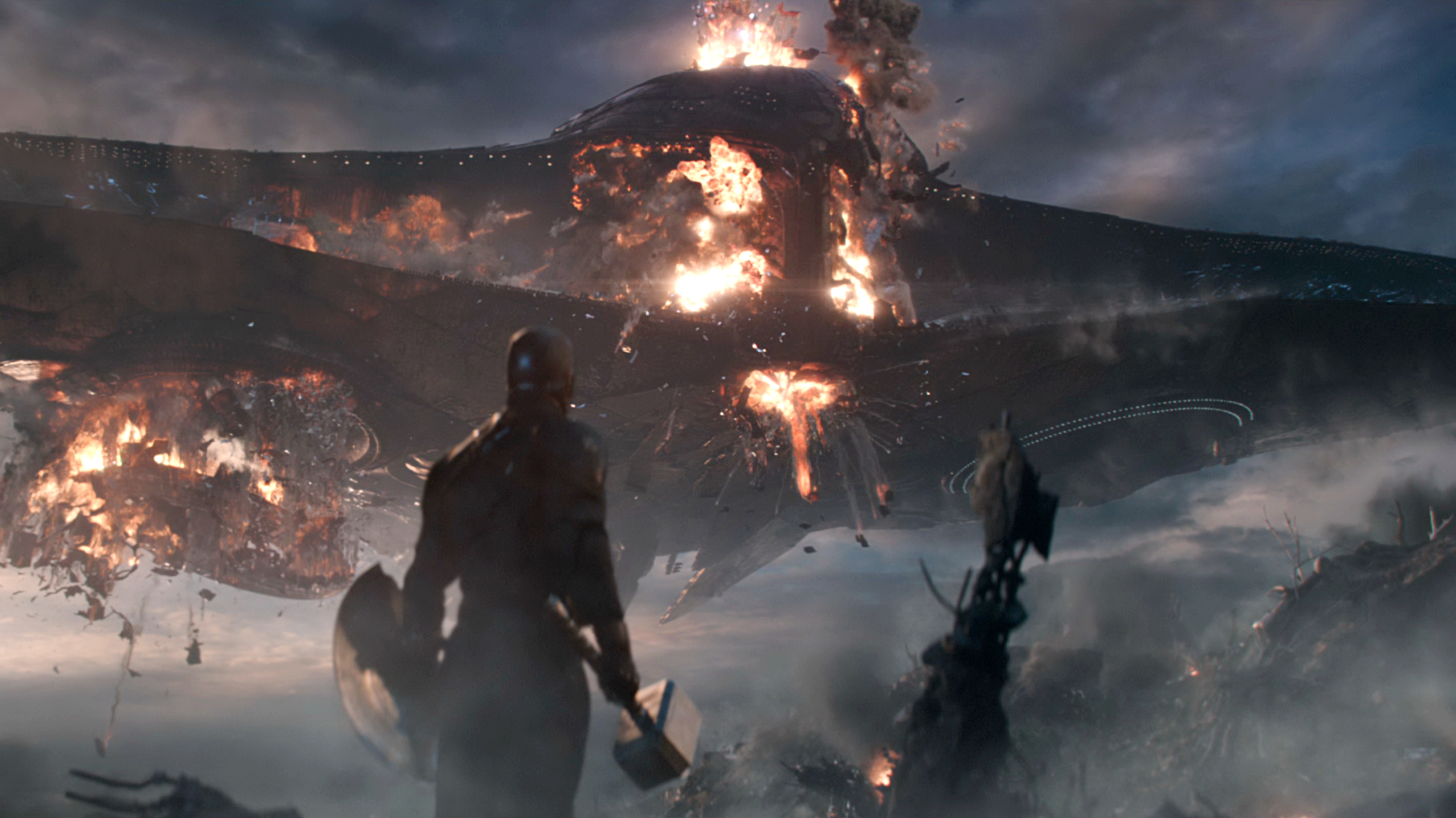 惊奇队长的凤凰女到底谁最强,惊奇队长厉害还是凤凰女厉害