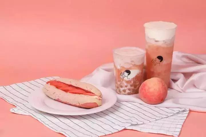 奈雪星巴克瑞幸喜茶,星巴克还是奈雪的茶多