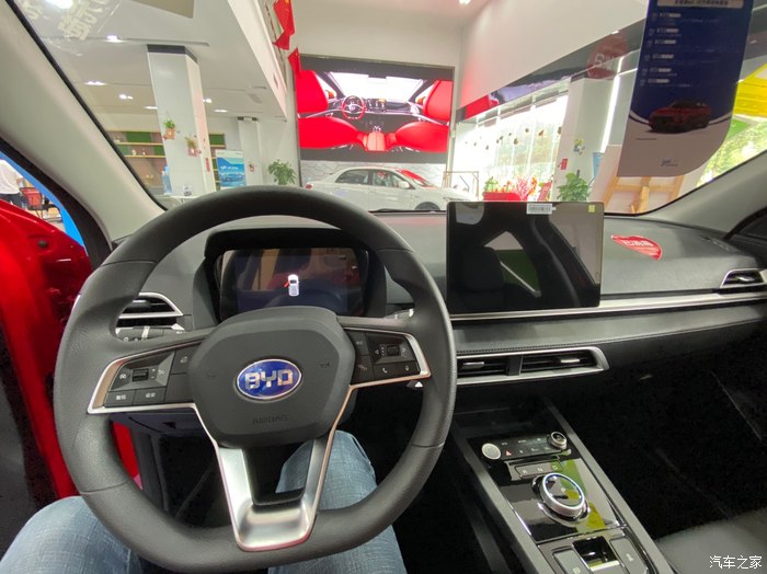 年轻人的第一台纯电车,陪同表弟试驾E2有感