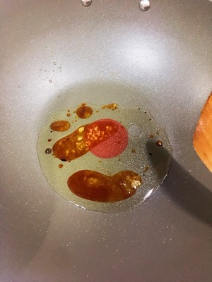 正宗蒸黄焖鸡视频,正宗黄焖鸡大料面