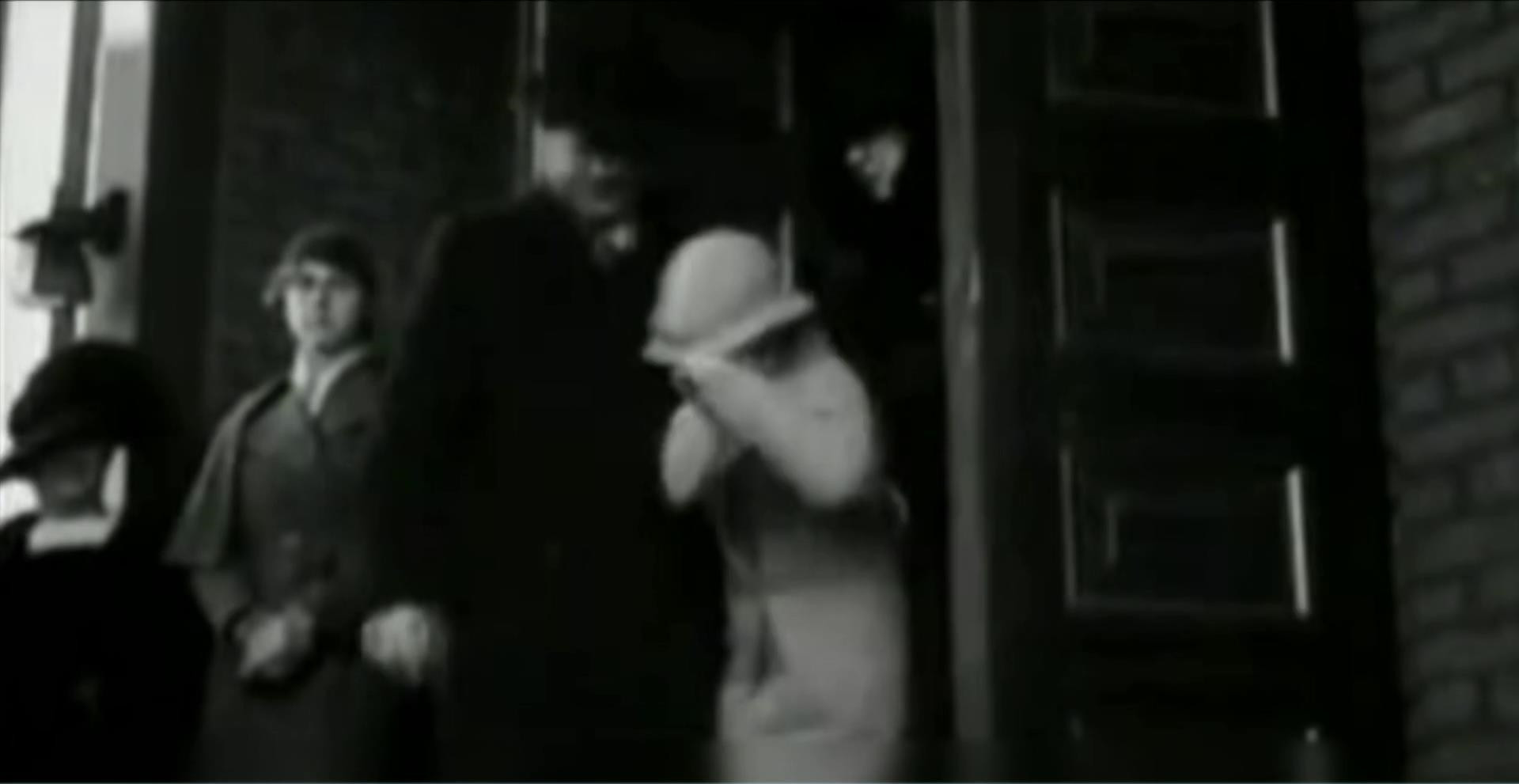 美国末代名媛曲折而闪耀的人生路