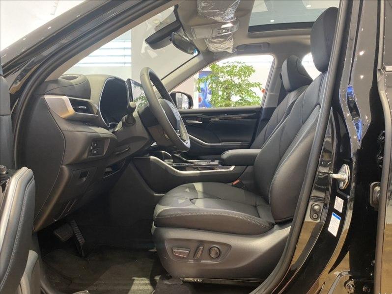 闲逛广丰4s店,体验全新汉兰达