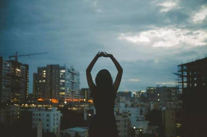 心脏持续胸闷气短是什么原因,心脏什么问题会引起胸闷呼吸困难