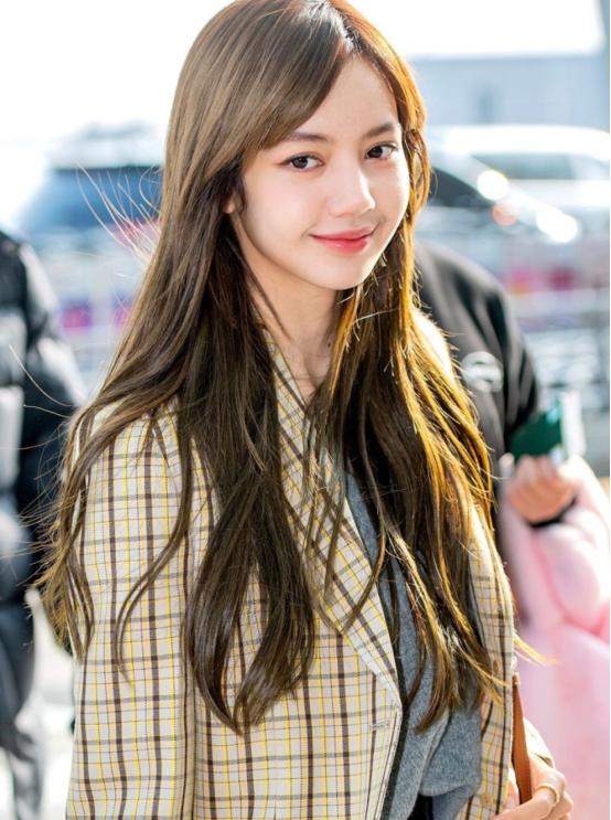 lisa斜刘海出街,lisa斜刘海造型遭吐槽