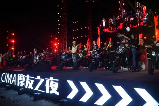 跨越大半个中国来到重庆摩博会,全国摩友齐聚重庆摩博会