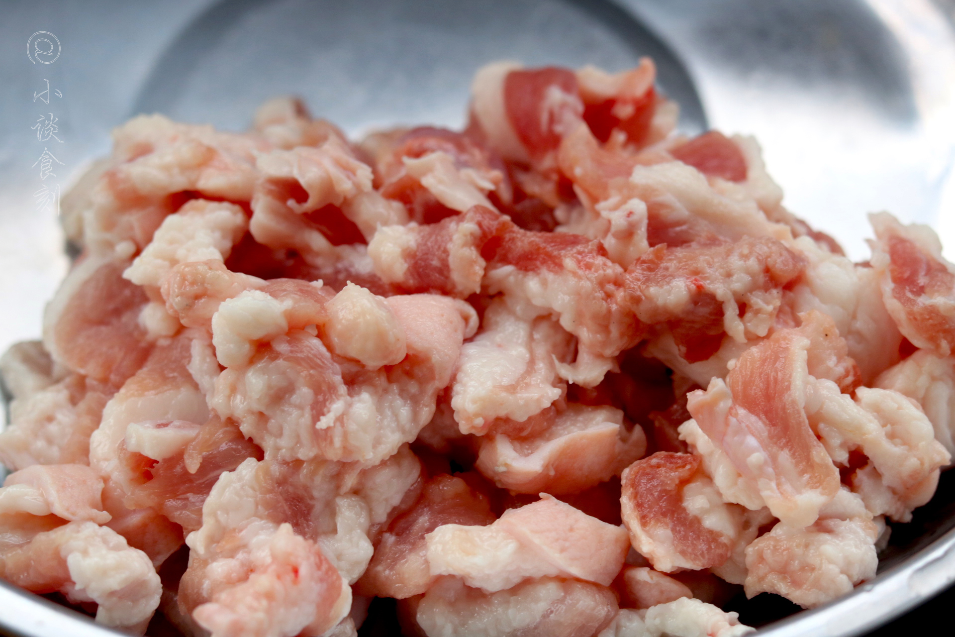 墨鱼加猪肉的家常做法,猪肉炖墨鱼怎么做才好吃