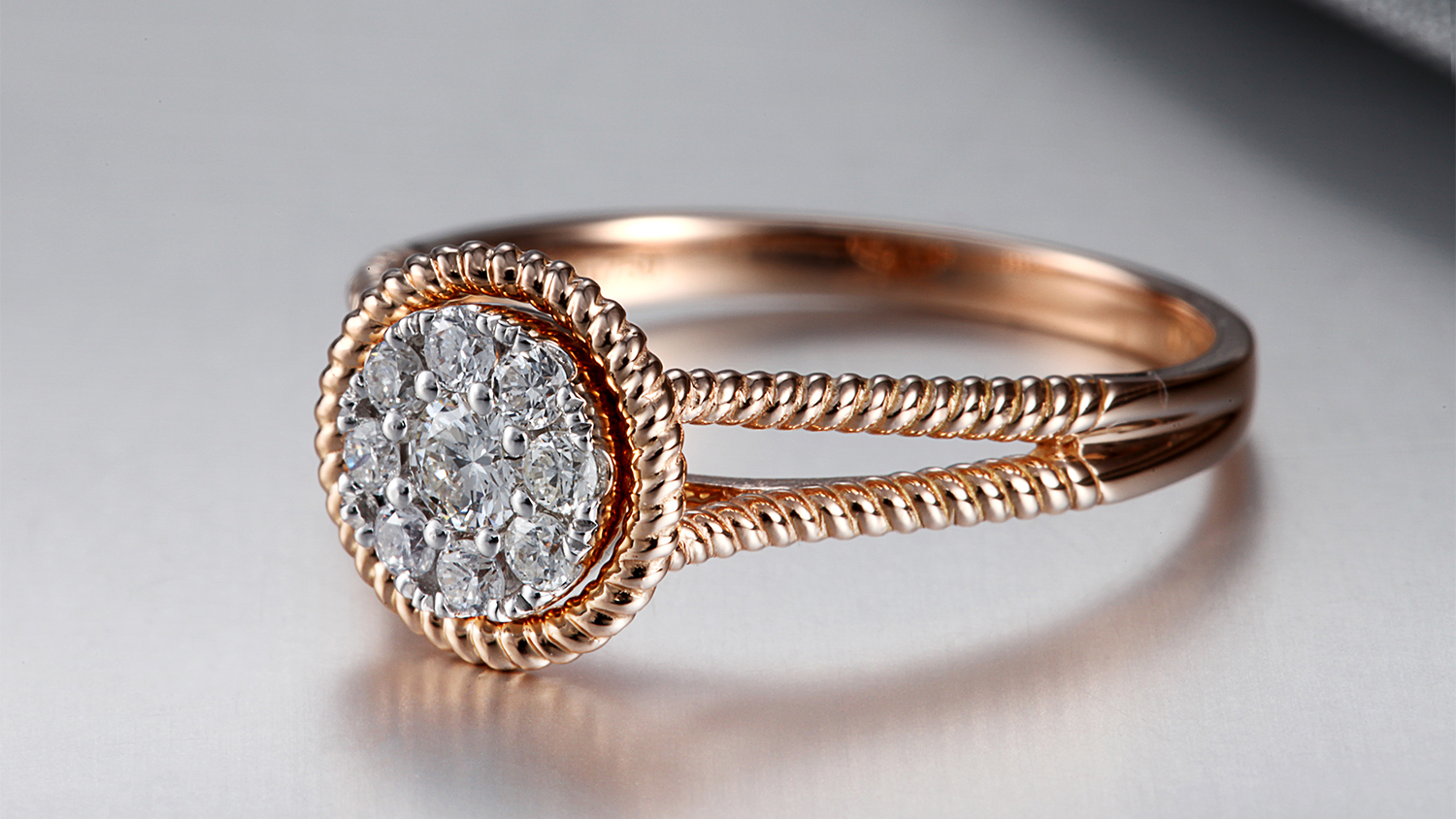 18k金饰品的含金量是多少,18k金变色了怎么补救