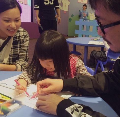 郑中基飞机醉酒,郑中基2000年飞机醉酒事件