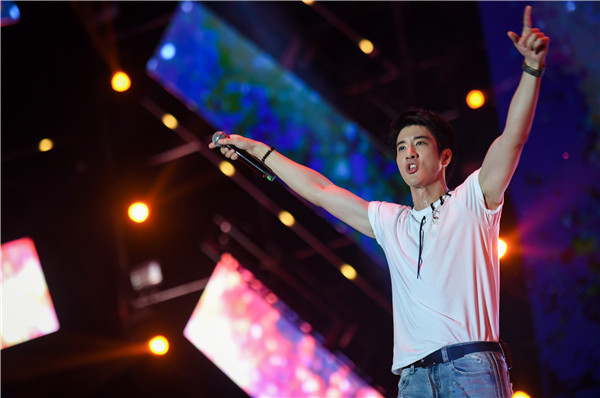 快手成龙身价,快手哪个网红最有钱