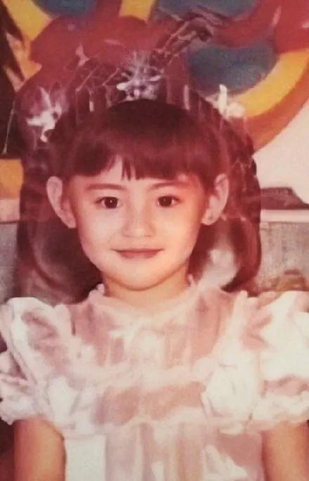 明星六一齐晒照：唐嫣陈妍希晒娃，热巴娜扎美照，安以轩令人泪目