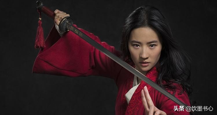 诗中饰·裲裆丨比美国超人早2000多年的“内衣外穿”