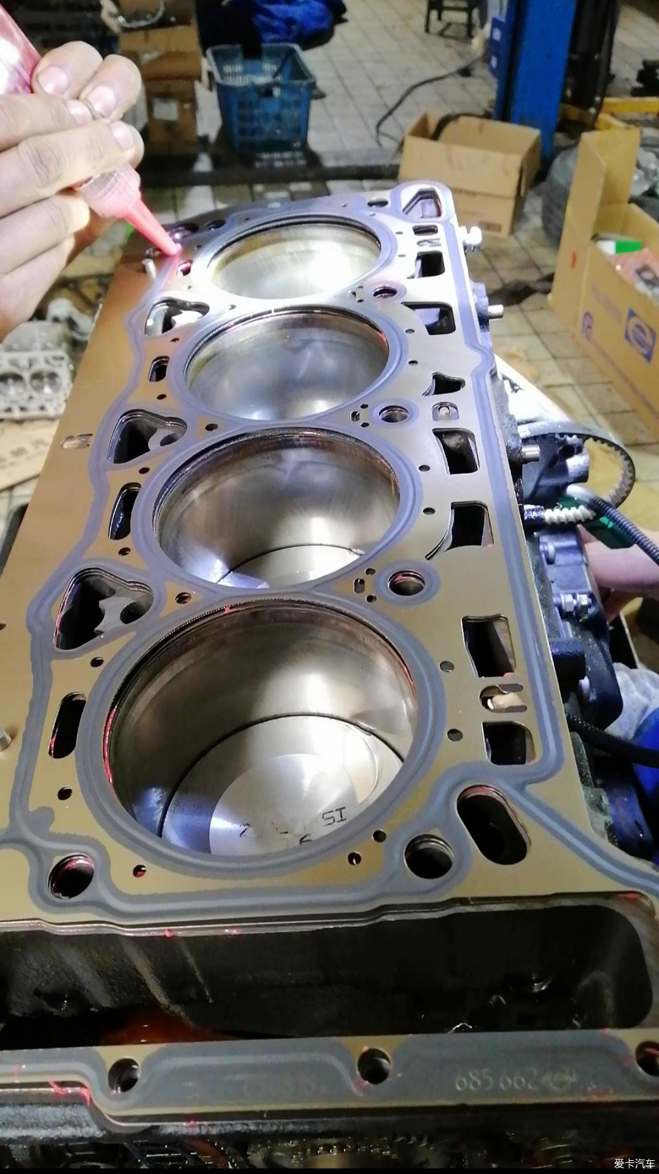 奥迪q32.0t烧机油解决办法,奥迪q31.4发动机烧机油