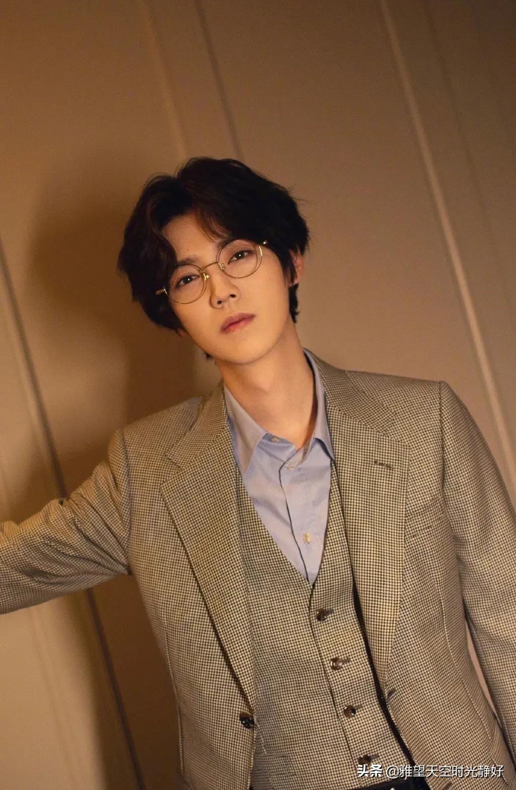 盘点国内男明星眼镜杀高清写真照斯文帅气沉稳内敛雅致贵气