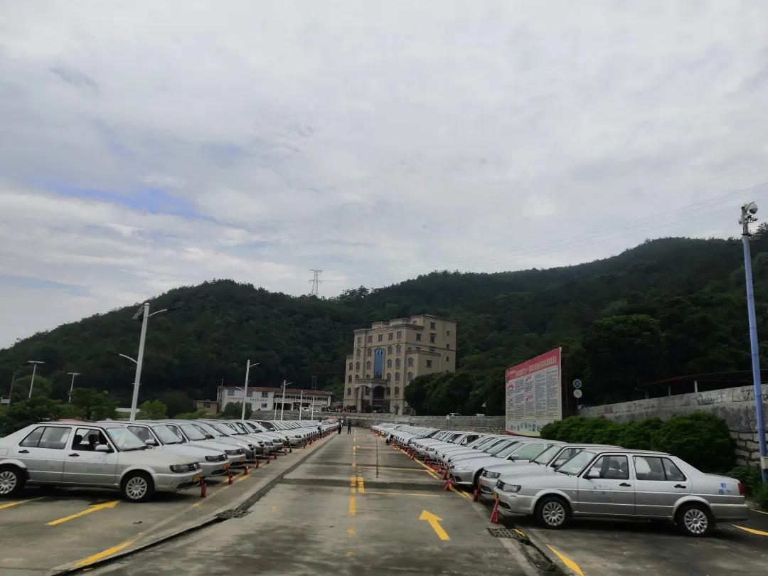 福建泉州南安新育驾校,南安驾校亨利达培训场