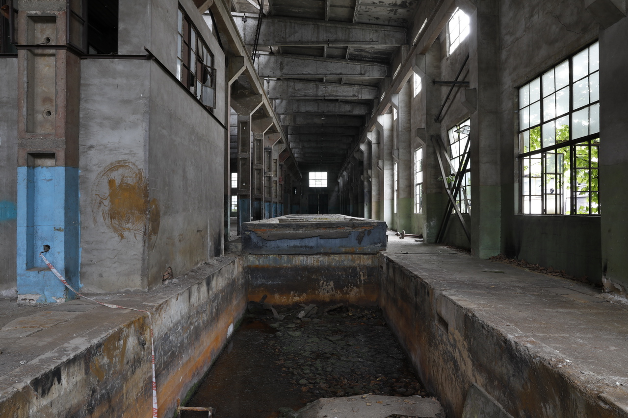 武汉轻型汽车制造厂,武汉特种车制造厂