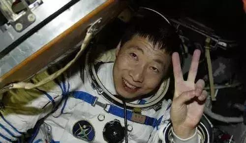 新中国成立70周年阅兵全程回顾,新中国成立70周年历史进程回顾