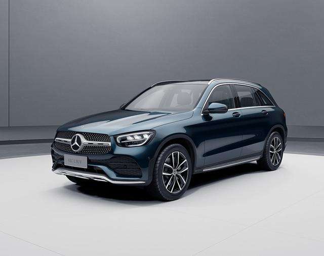 奔驰轿车四驱好还是两驱好,奔驰需要买四驱吗