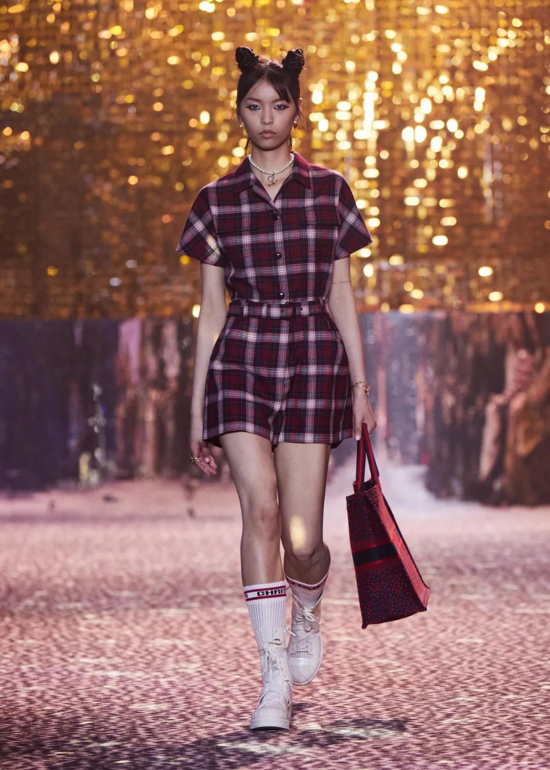 迪奥dior2020走秀冬季款运动鞋,dior2012春夏走秀视频完整版