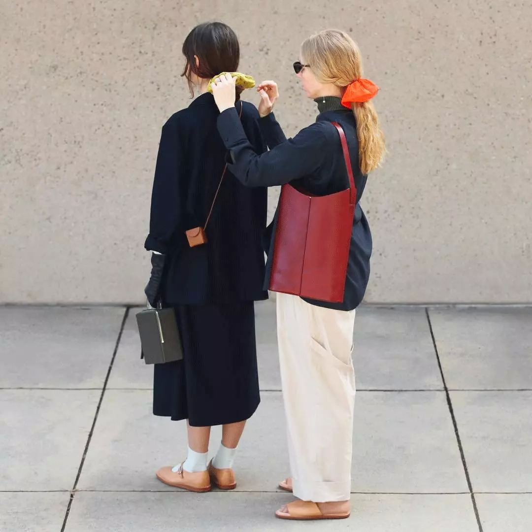 我的胸,我的手指,我的脚腕……都需要一只包包