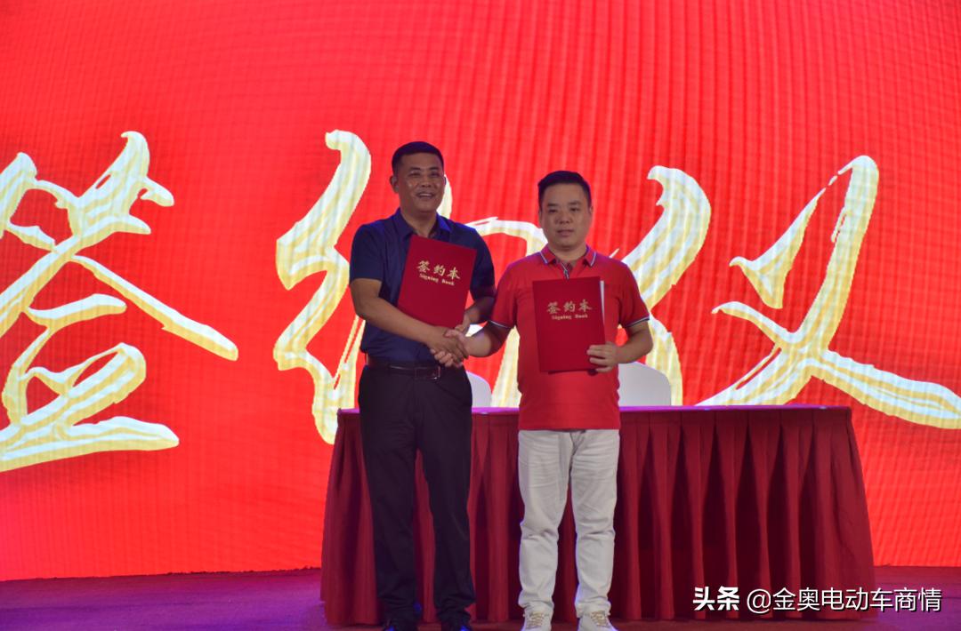 百年风华·华梓起航｜华梓汽车E家下线暨全球首发仪式圆满成功