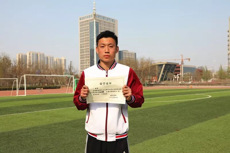 连破四项纪录！高新区中小学生田径运动会精中健儿成绩斐然