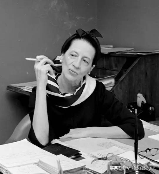 穿普拉达的女王影片梳理和观后感,穿普拉达的女王必看的电影