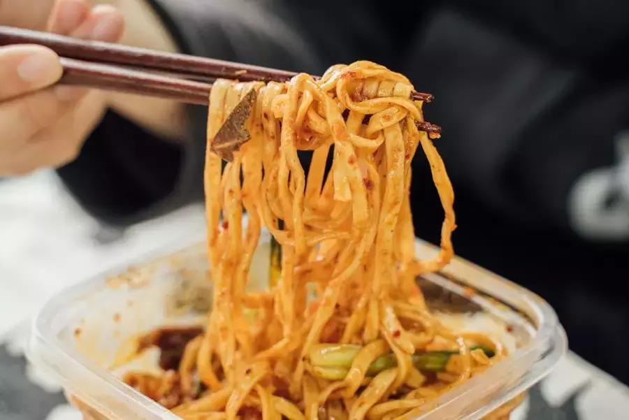 在杨浦区点一顿外卖多少钱,在五角场200块钱可以吃什么