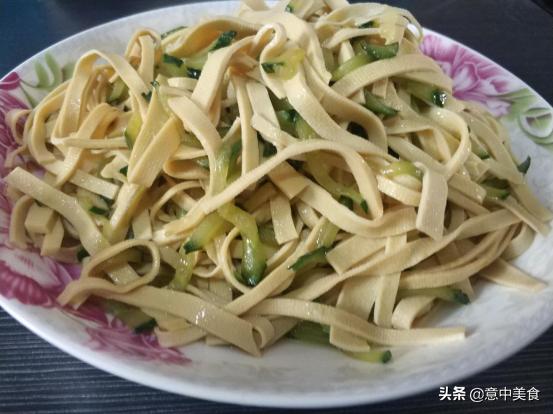 豆腐皮不辣怎么做才好吃,红烧豆腐皮的家常做法麻辣鲜香