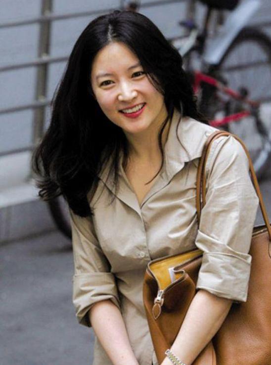 李英爱极简穿搭,李英爱穿衣搭配全图片