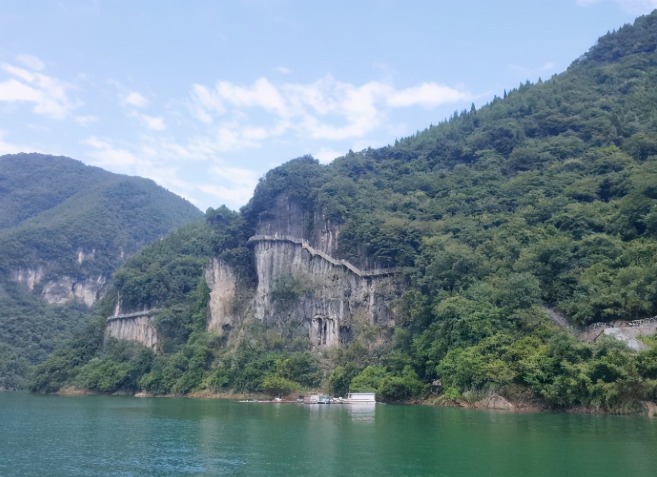 自驾游去宜昌长阳游览清江画廊,从武汉到清江画廊自驾游攻略路线