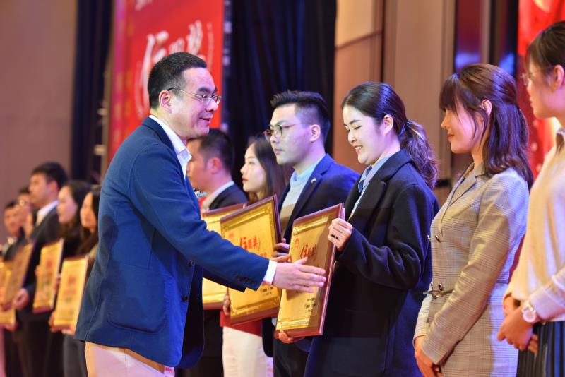 第十二届地产人节(广西)暨“住朋奖”颁奖盛典圆满落幕