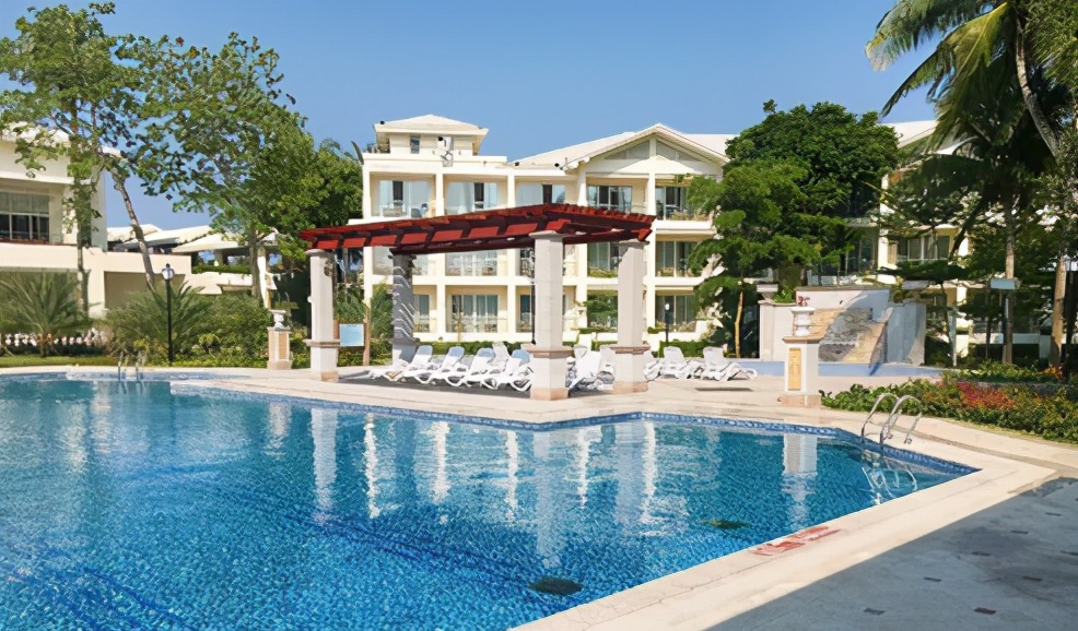 游泳池清洁高科技,商用游泳池清洁设备清单