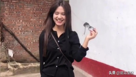 故事:新传奇,天!就在她转过身的一霎,我看见了什么