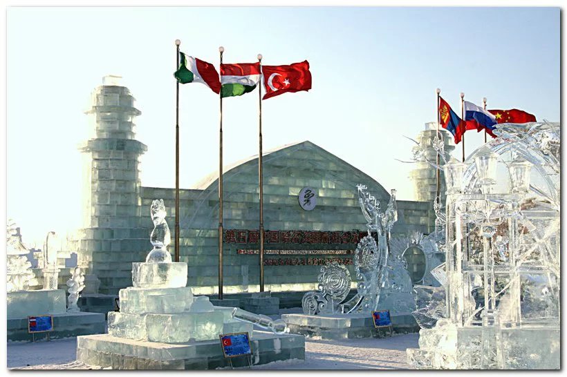 哈尔滨冰灯游玩攻略,哈尔滨冰灯梦幻之行