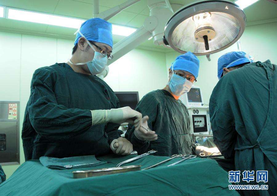 论一个男护士的重要性,关于男护士的知识