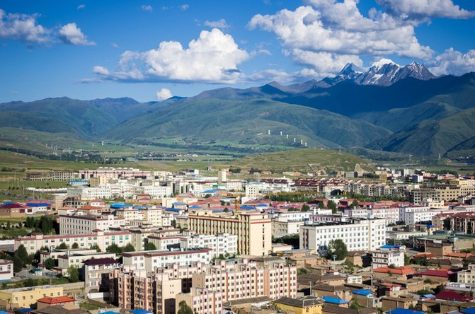 丁真家乡在理塘什么地方,丁真家乡理塘照片