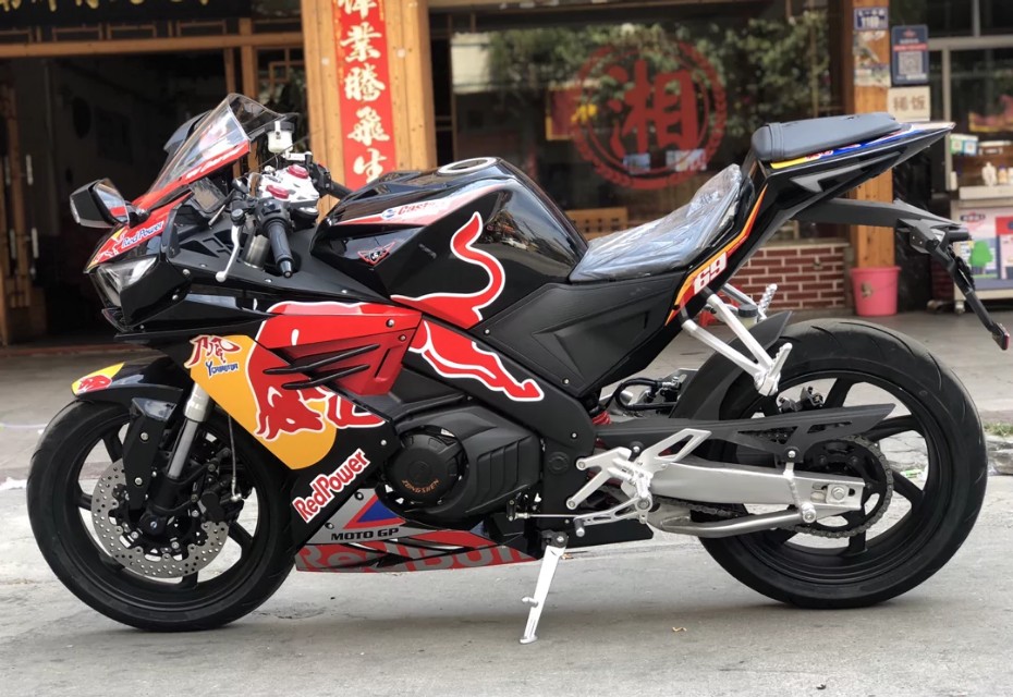 刀锋400是不是地平线,诺玛刀锋400cc多高可以驾驭