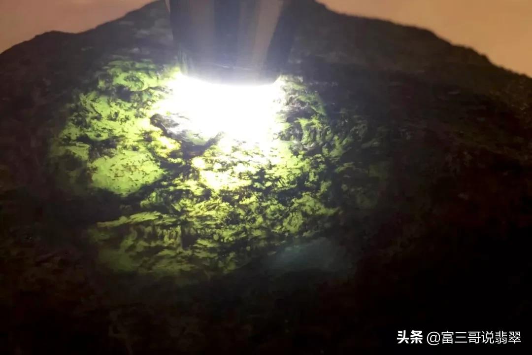 缅甸赌石怎么做,翡翠赌石之缅甸赌石