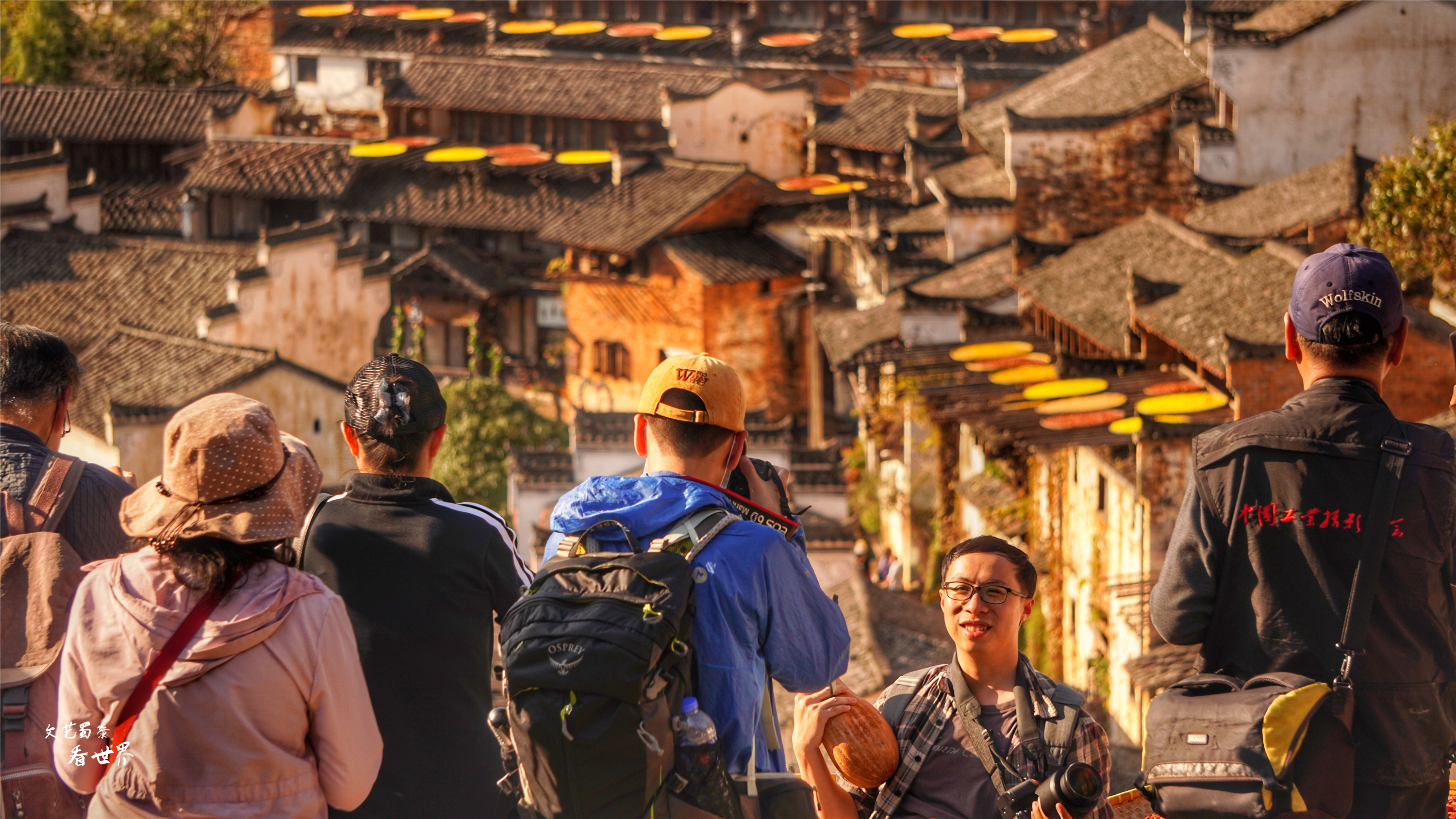 篁岭人山人海,江西婺源篁岭景区怎样玩最好