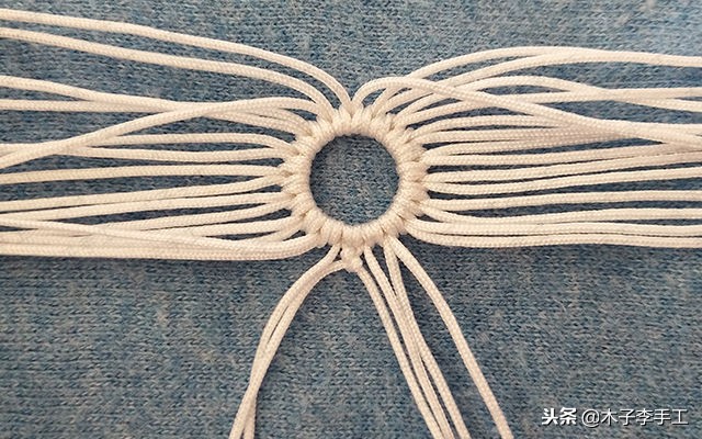 七彩莲花挂件的编法,梅花挂件编法教程