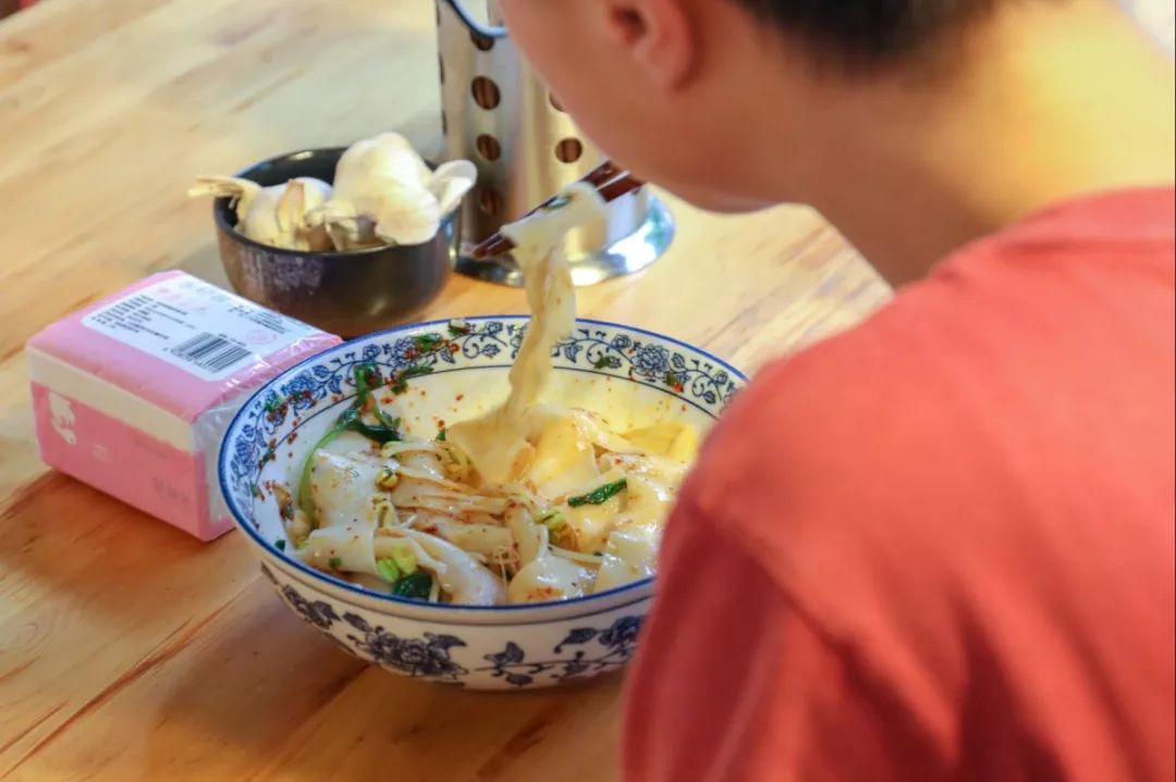 10块钱吃垮川大后街25家店,快快收藏