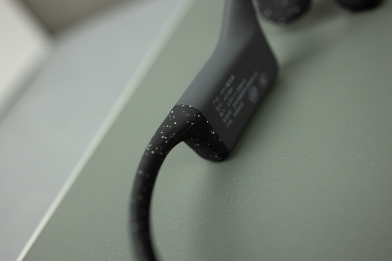 边洗澡边听歌费不费电量,边洗澡边听歌有什么后果