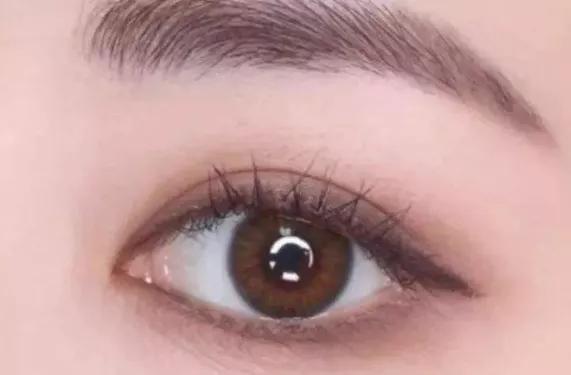 新手如何快速学会化妆,100个实用化妆小技巧化妆新手必看