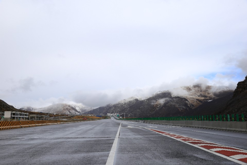 西藏旅游川进青出16天环线攻略,盘点西藏自驾游9条经典线路
